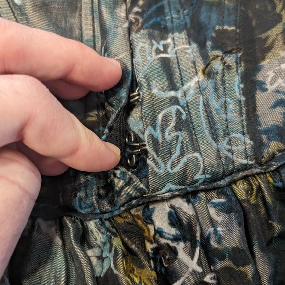 Betsey Johnson floral cocktail/grad dress size 2 - Picture 8 of 10